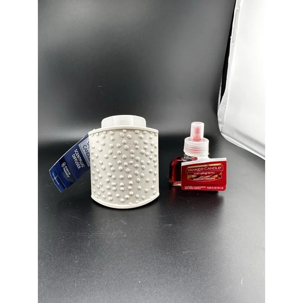 Yankee‎ Candle Sparkling Cinnamon  Scentplug and Plug In Diffuser NWT New